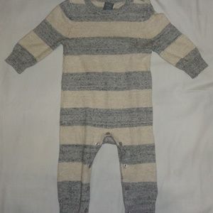 NWOT Baby Gap 12-18 months baby boy